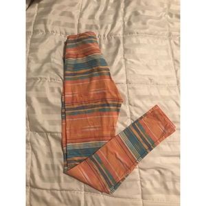 LuLaRoe Tween striped leggings